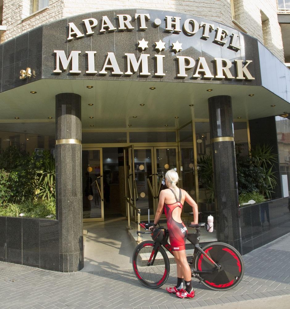 Aparthotel Miami Park Calella Kültér fotó